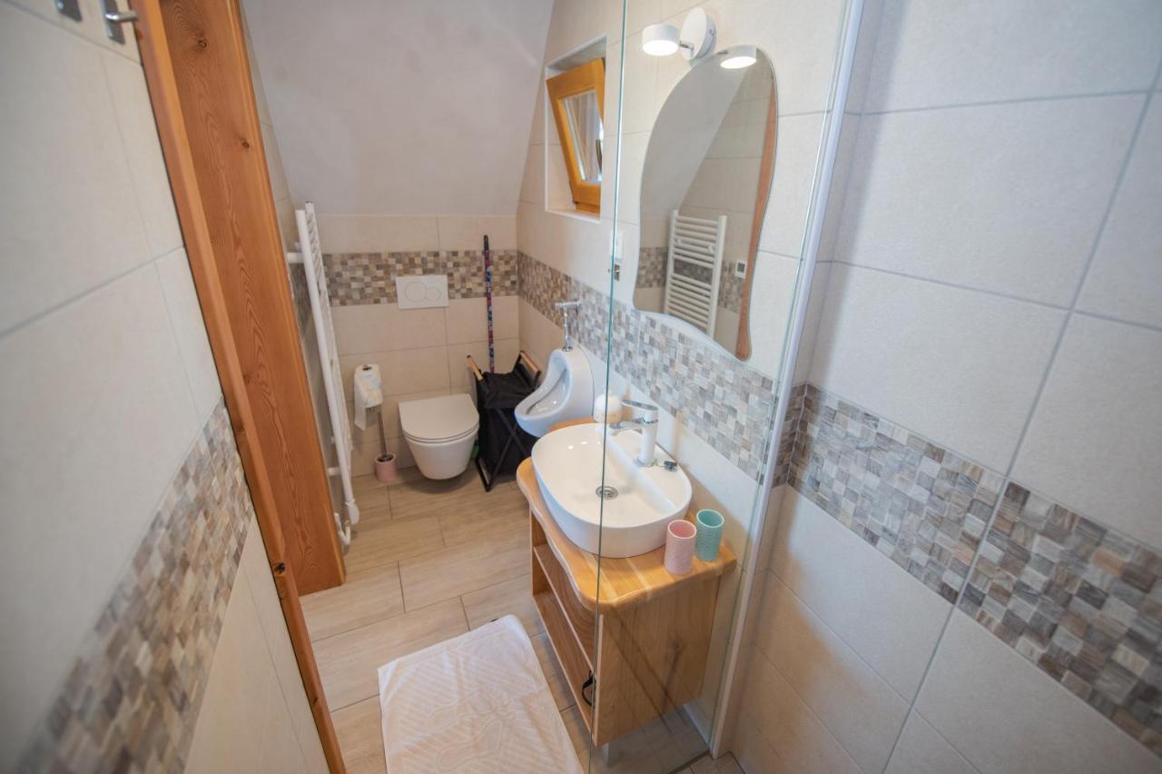 Holiday Home Ernest Zelezni With Hot Tub Ivancna Gorica Εξωτερικό φωτογραφία
